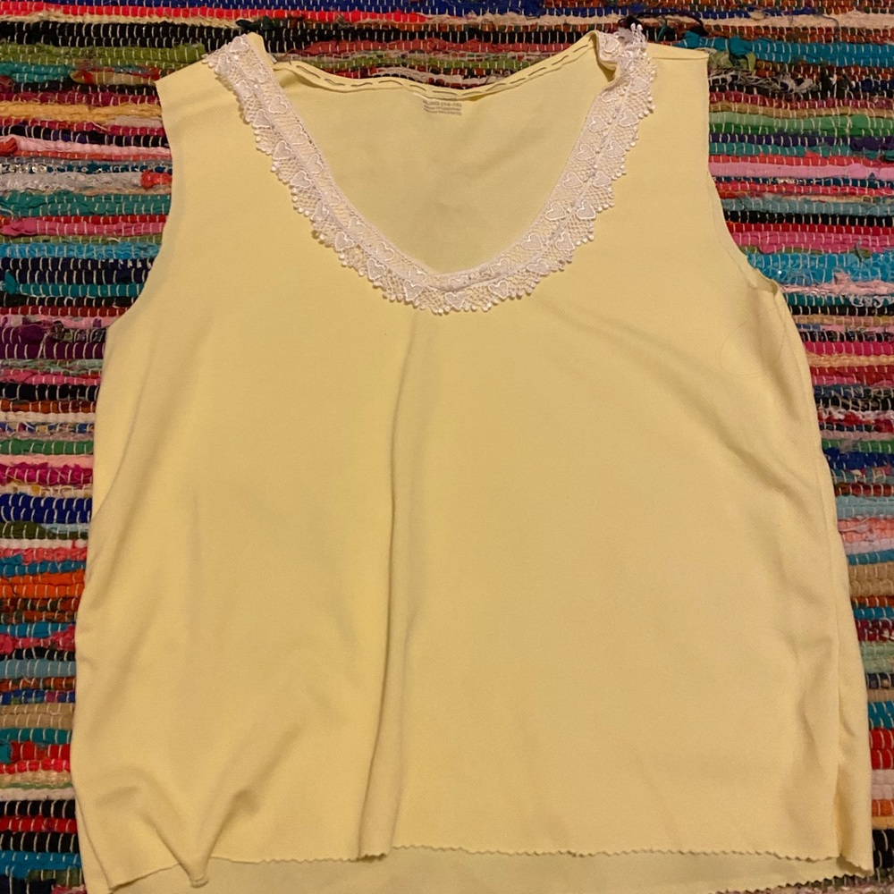 Hi there! I am selling vintage and hippie clothes for autism awareness!